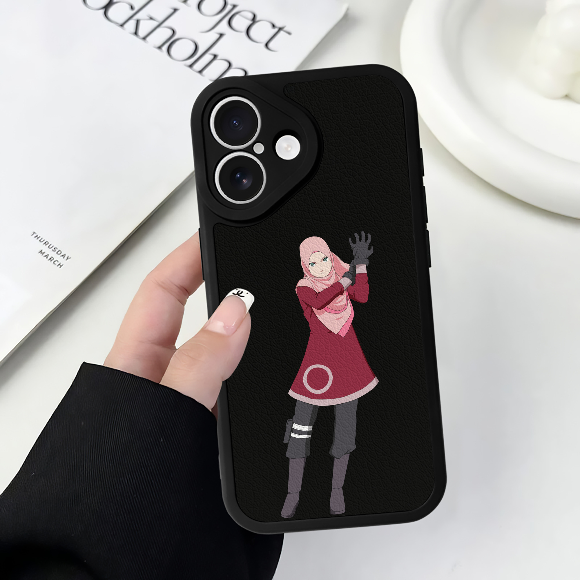 （画像用） NARUTO -ナルト- 春野サクラ Haruno Sakura 【iPhone 16シリーズ対応】シリコンスマホケース（レザー調） 材質：シリコン